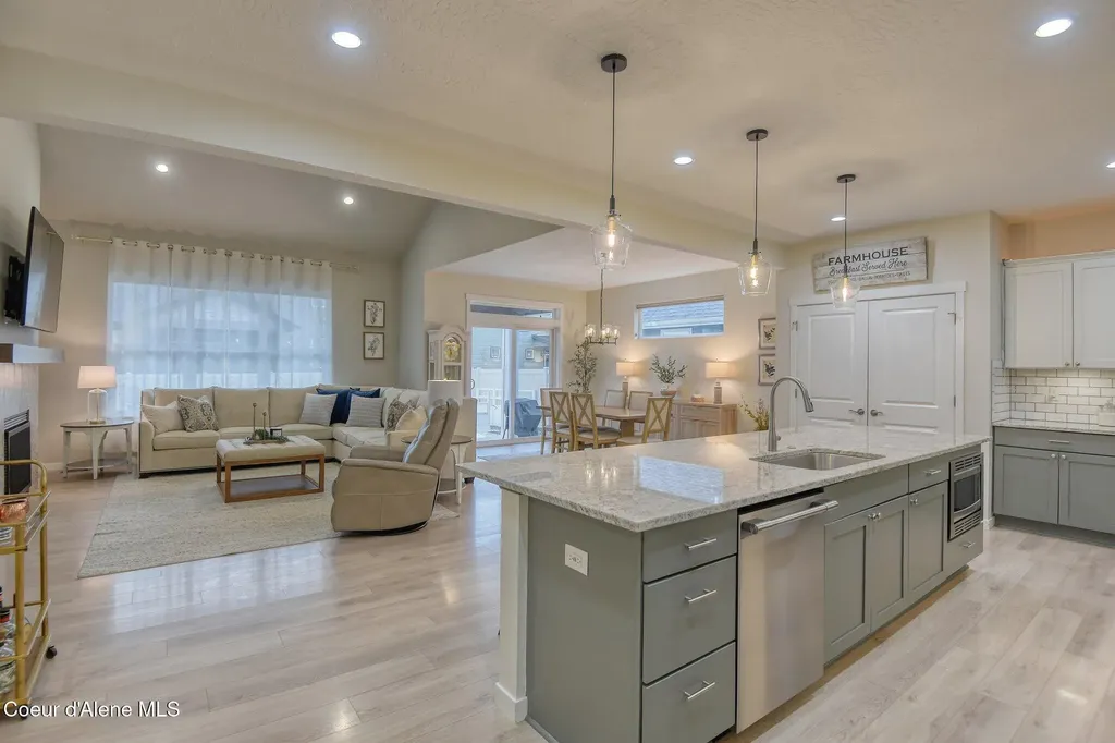 4427 E Marble Fox Avenue Post Falls ID 83854