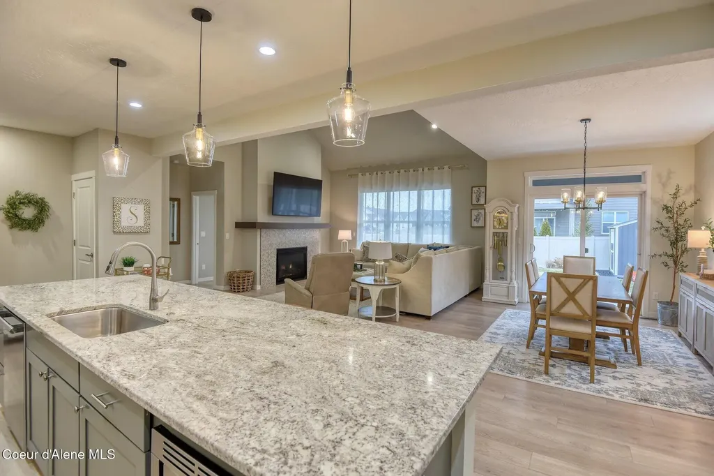 4427 E Marble Fox Avenue Post Falls ID 83854