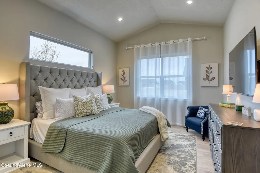 4427 E Marble Fox Avenue Post Falls ID 83854