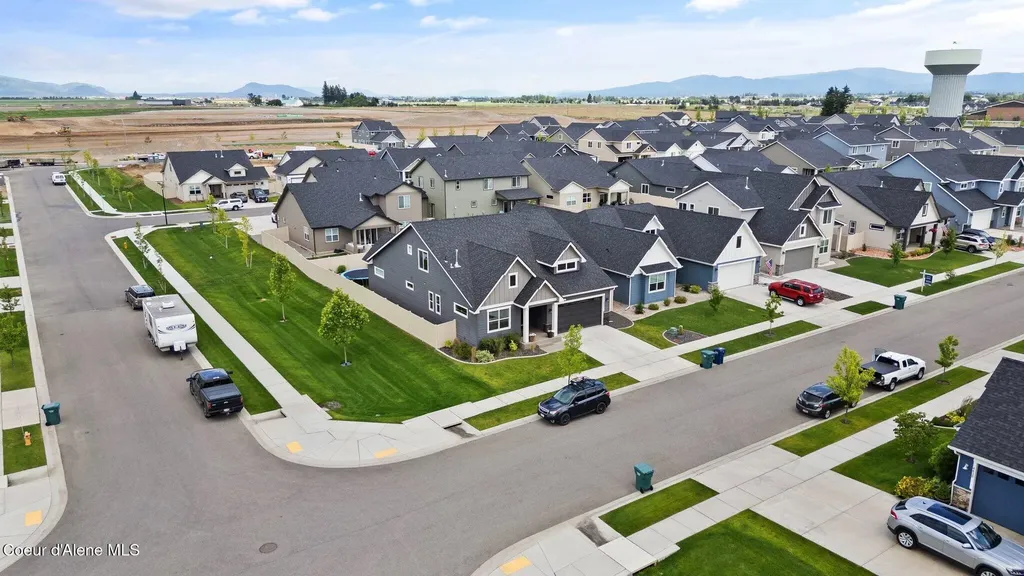4427 E Marble Fox Avenue Post Falls ID 83854