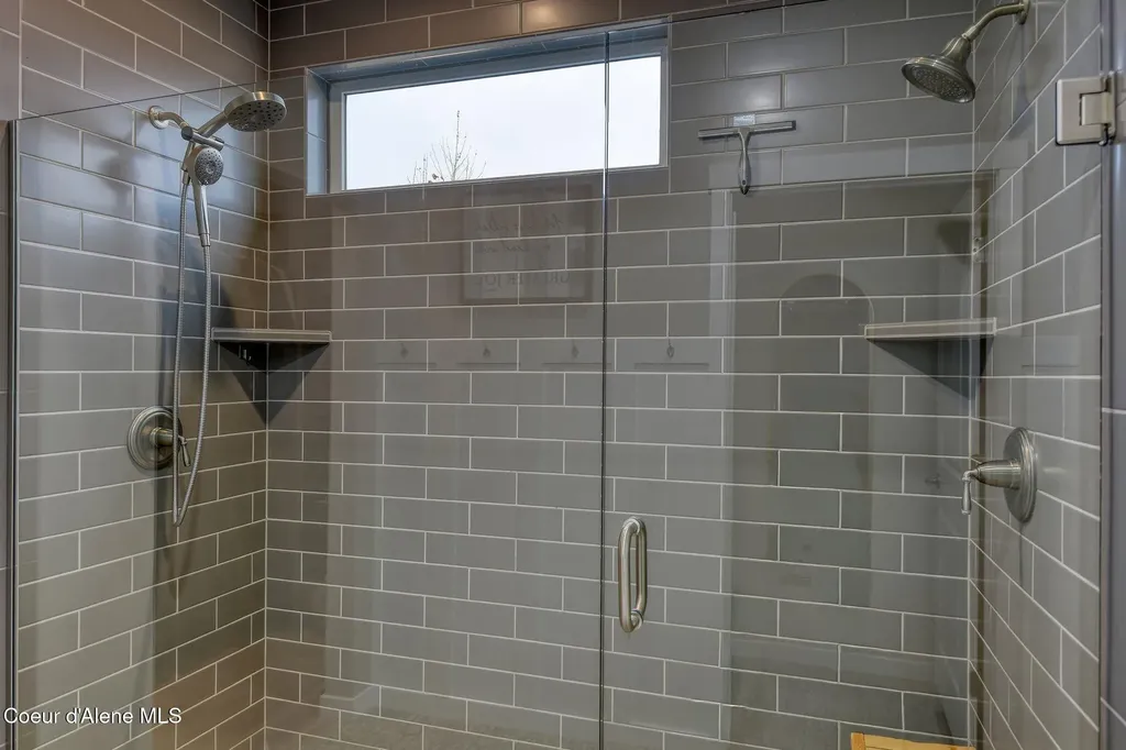4427 E Marble Fox Avenue Post Falls ID 83854