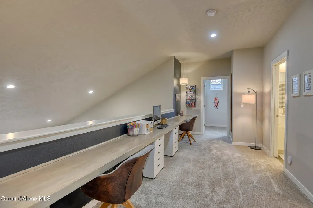 4427 E Marble Fox Avenue Post Falls ID 83854