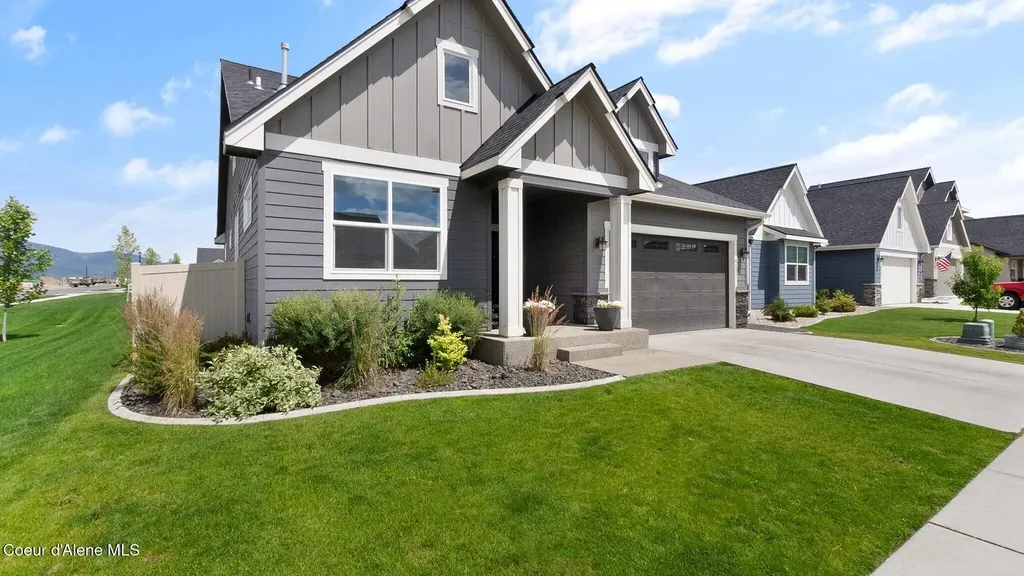 4427 E Marble Fox Avenue Post Falls ID 83854