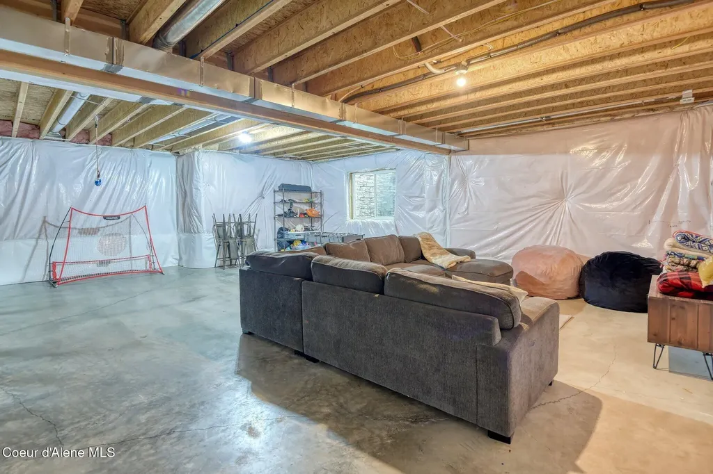 4427 E Marble Fox Avenue Post Falls ID 83854