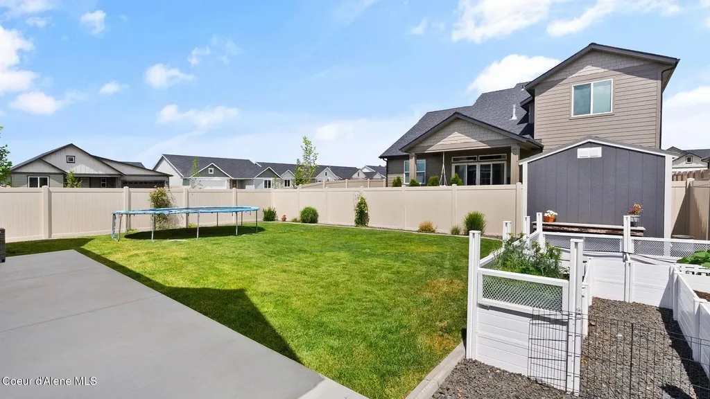 4427 E Marble Fox Avenue Post Falls ID 83854