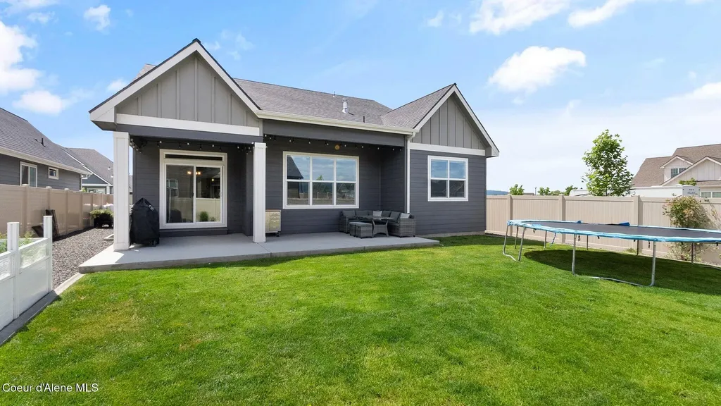 4427 E Marble Fox Avenue Post Falls ID 83854