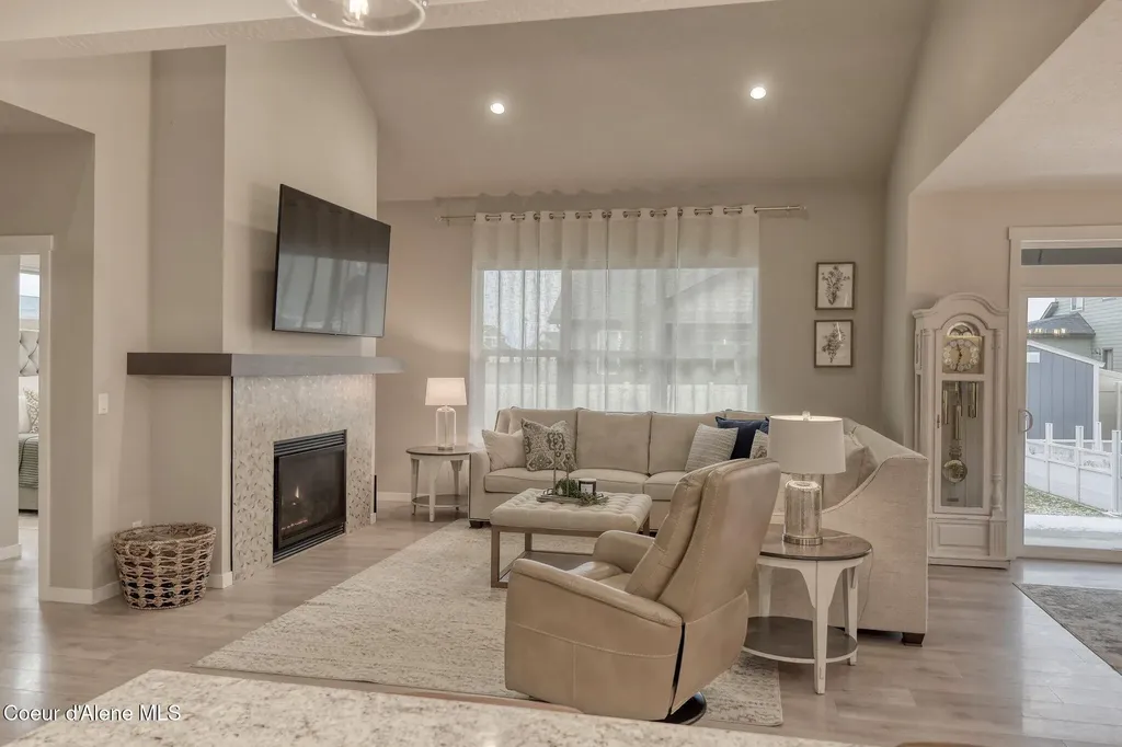 4427 E Marble Fox Avenue Post Falls ID 83854