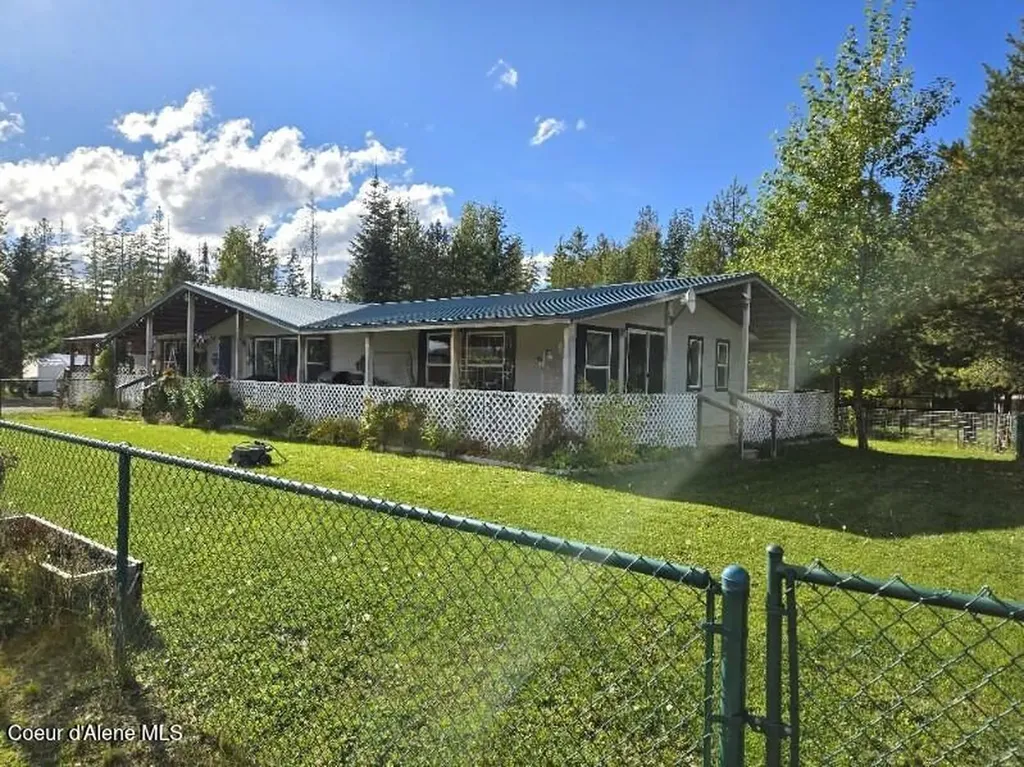 871 Foothill Drive Athol ID 83801