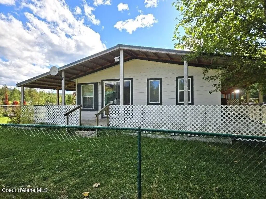 871 Foothill Drive Athol ID 83801