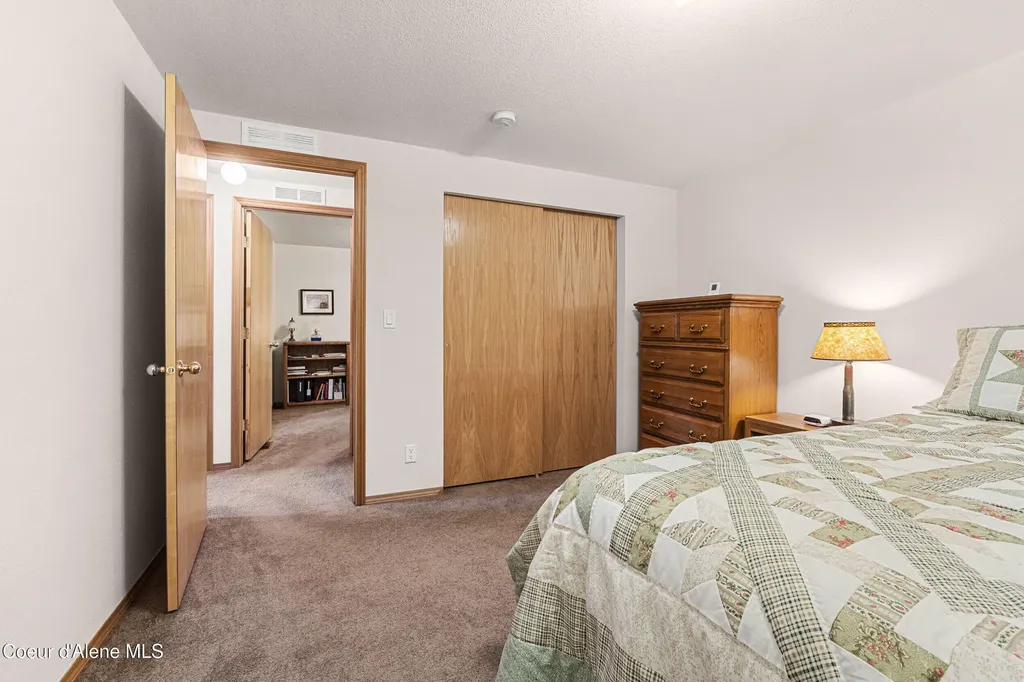 7 W Lakeview Boulevard Priest River ID 83856