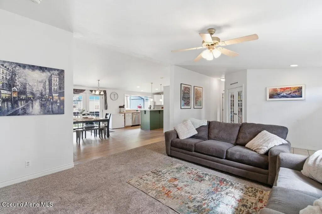 3093 W Highway 53 Rathdrum ID 83858