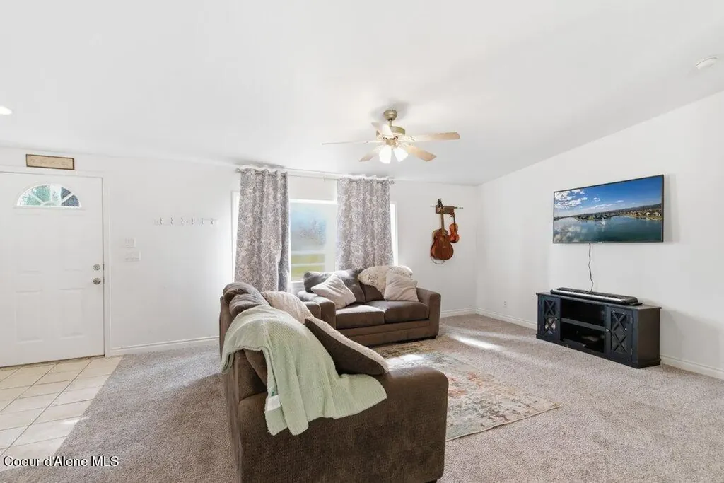 3093 W Highway 53 Rathdrum ID 83858