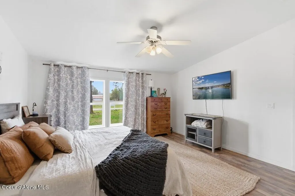 3093 W Highway 53 Rathdrum ID 83858