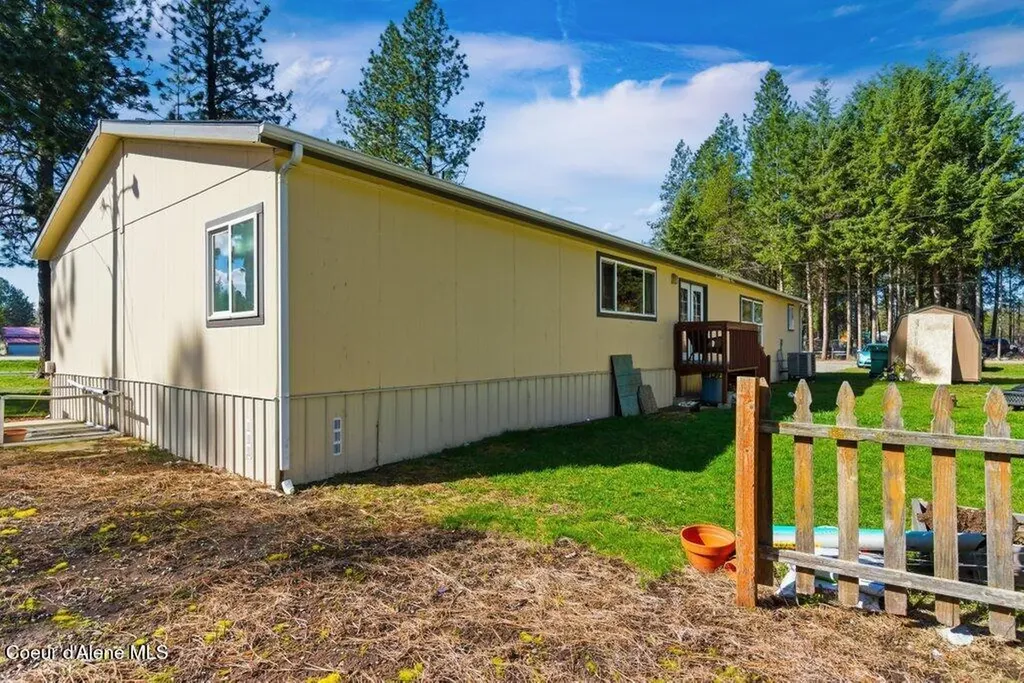3093 W Highway 53 Rathdrum ID 83858