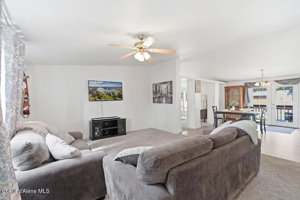 3093 W Highway 53 Rathdrum ID 83858