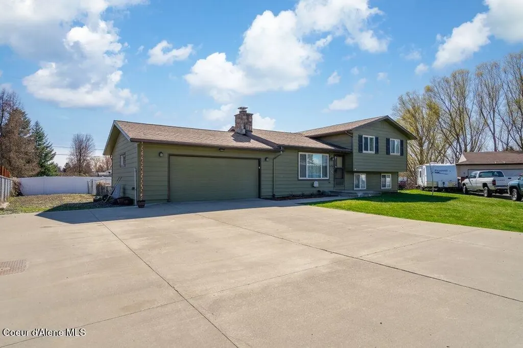 696 W Peach Tree Drive Hayden ID 83835