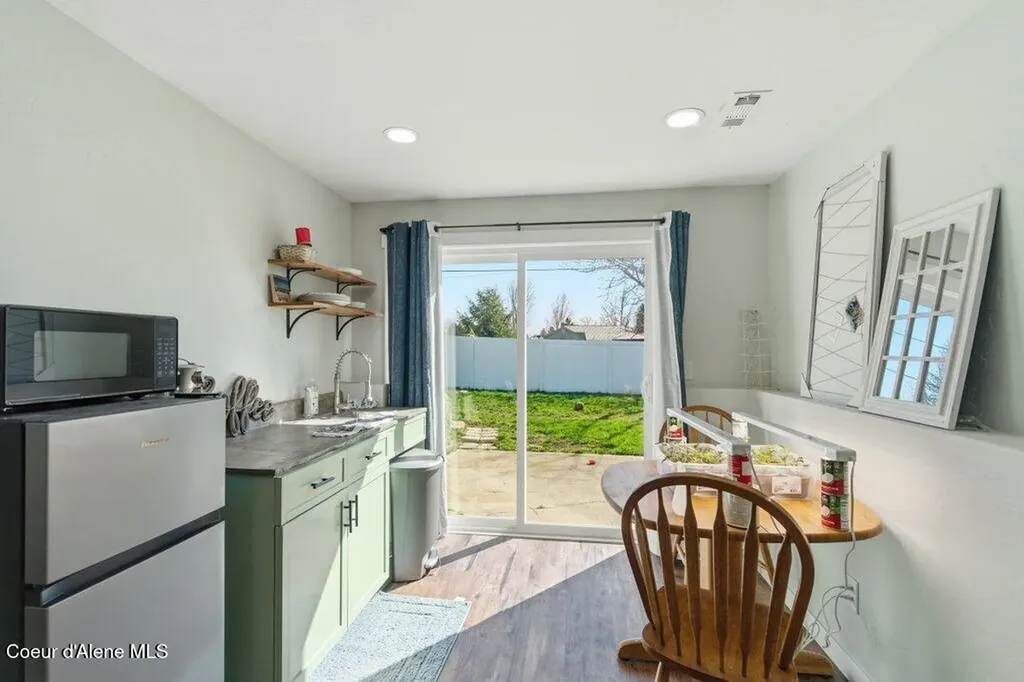 696 W Peach Tree Drive Hayden ID 83835