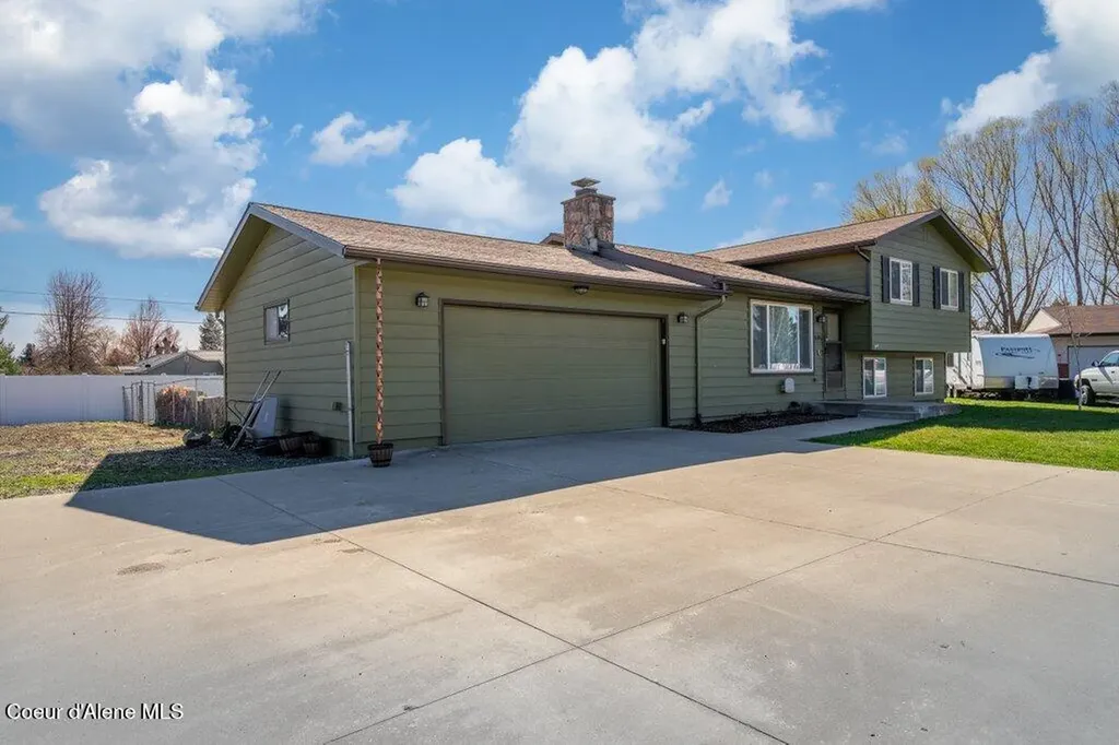 696 W Peach Tree Drive Hayden ID 83835