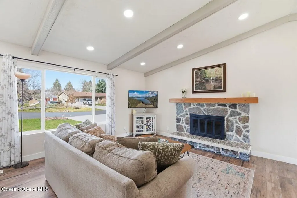696 W Peach Tree Drive Hayden ID 83835