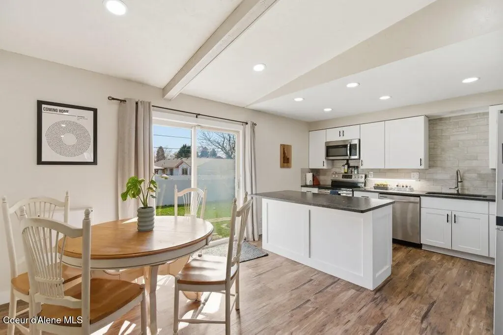 696 W Peach Tree Drive Hayden ID 83835