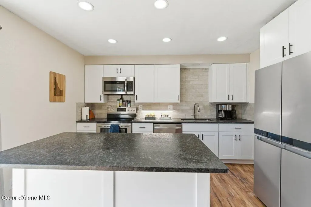 696 W Peach Tree Drive Hayden ID 83835