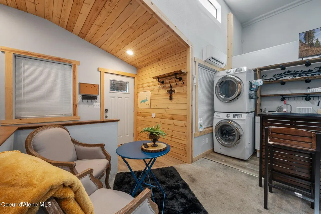 6242 W Maine Street Spirit Lake ID 83869