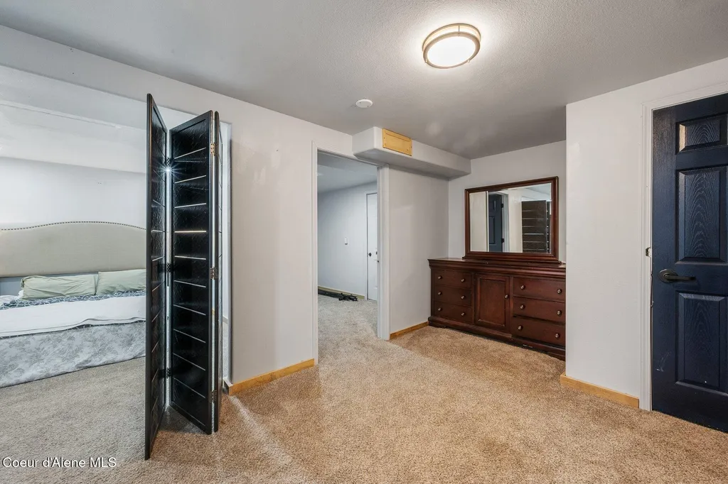 6242 W Maine Street Spirit Lake ID 83869