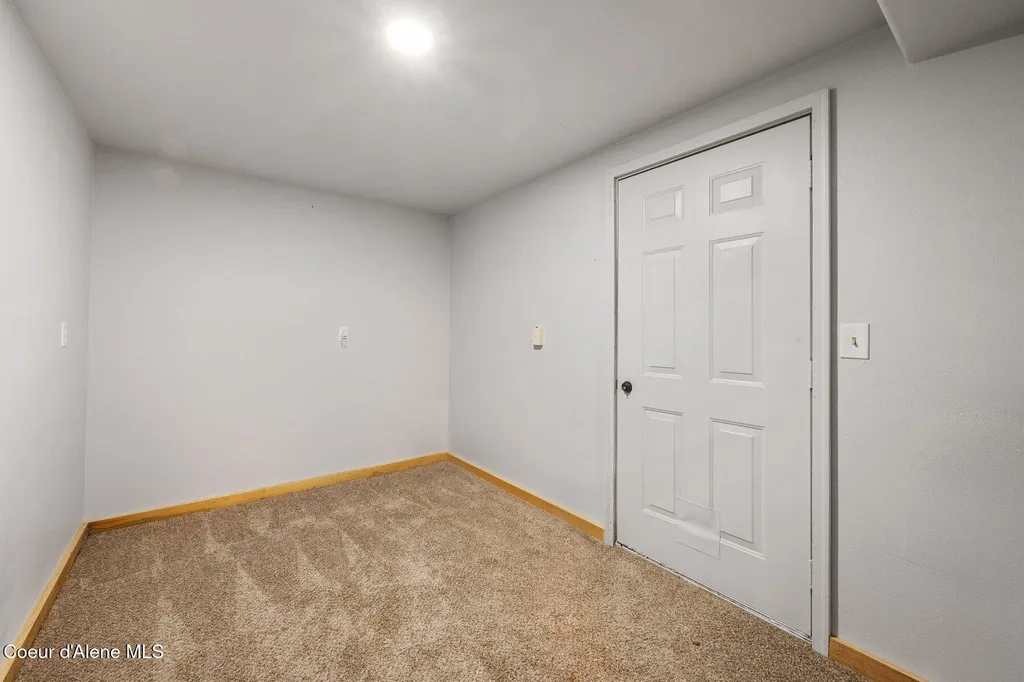 6242 W Maine Street Spirit Lake ID 83869