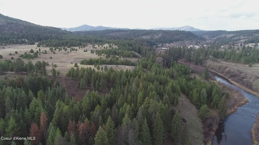 Nka Tyson Creek Road Santa ID 83866