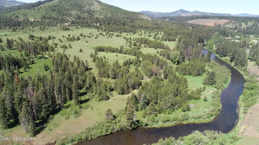 Nka Tyson Creek Road Santa ID 83866