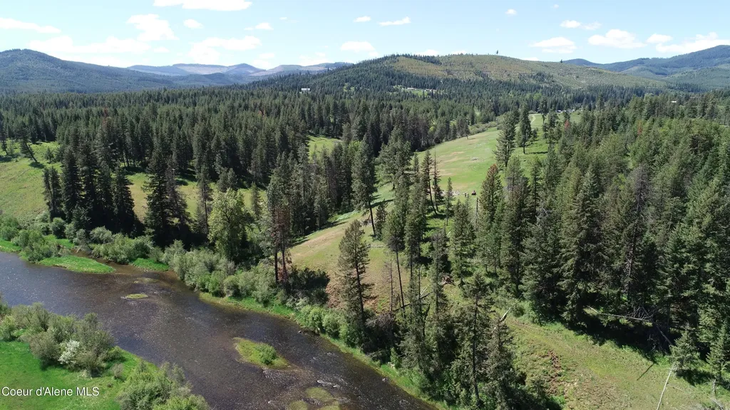 Nka Tyson Creek Road Santa ID 83866
