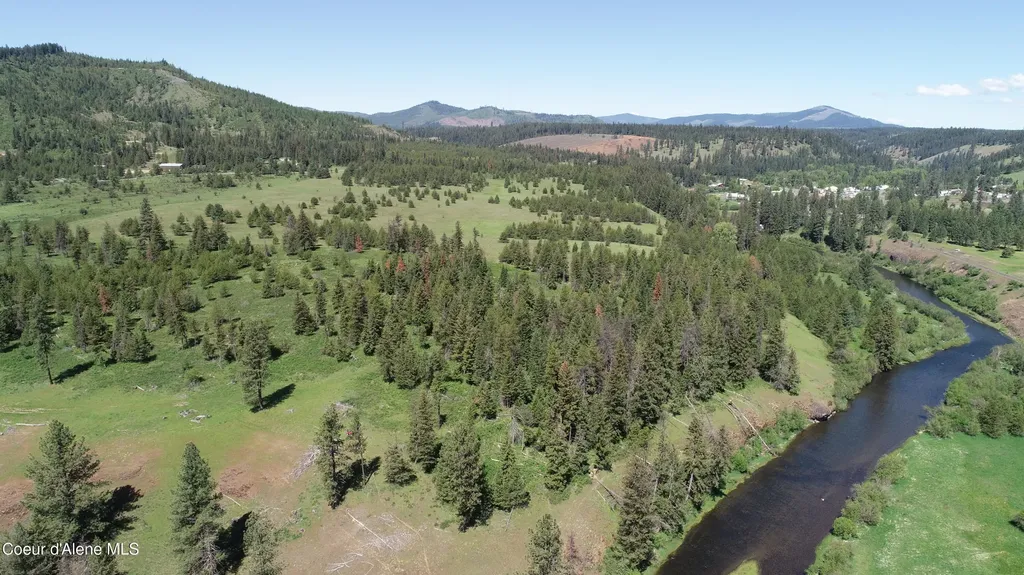 Nka Tyson Creek Road Santa ID 83866