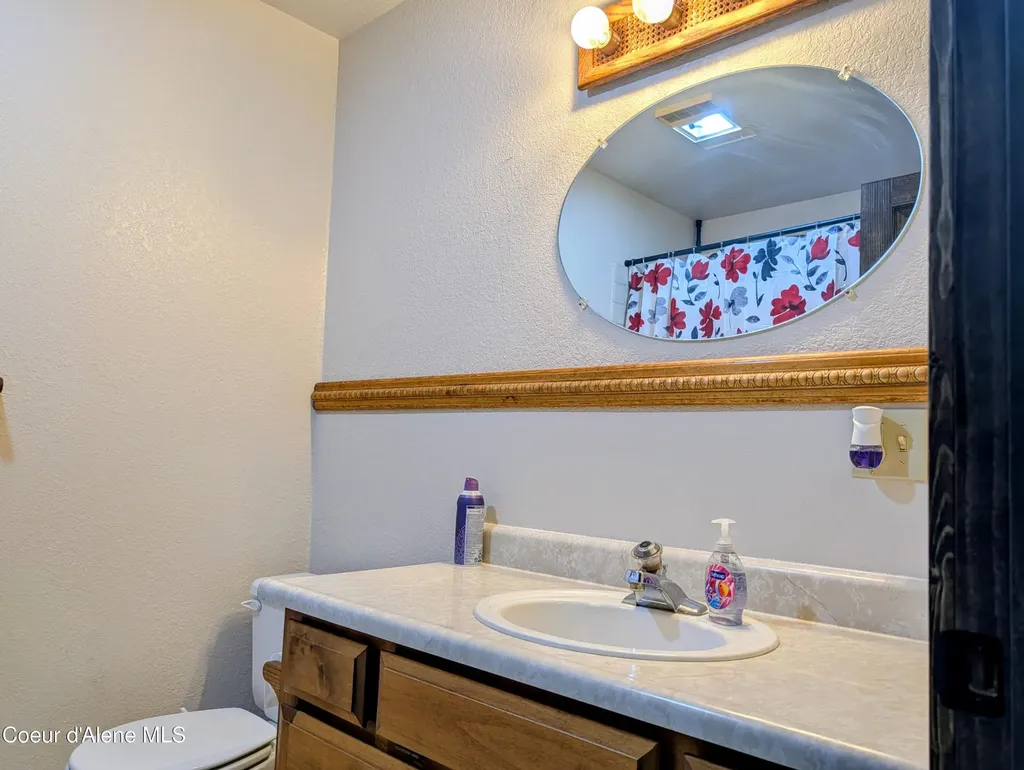 905 Cassandra Hills Road St. Maries ID 83861