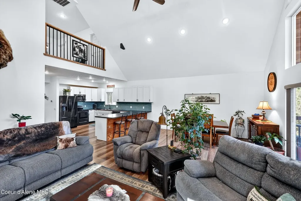 676 S Rena Road Oldtown ID 83822