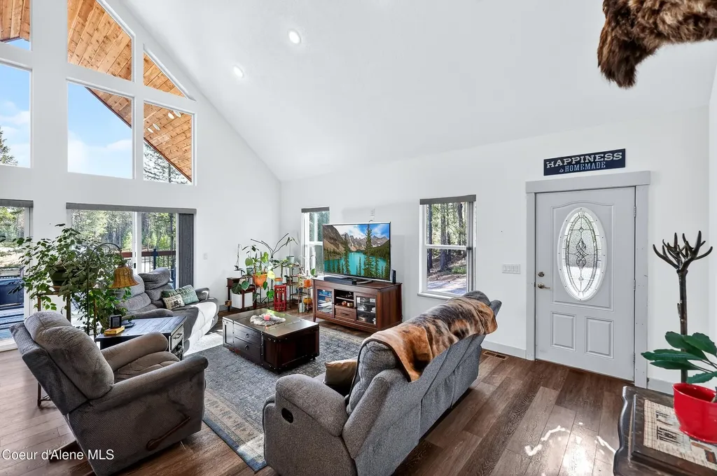 676 S Rena Road Oldtown ID 83822