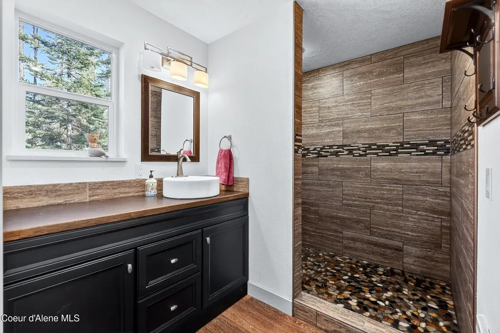 676 S Rena Road Oldtown ID 83822