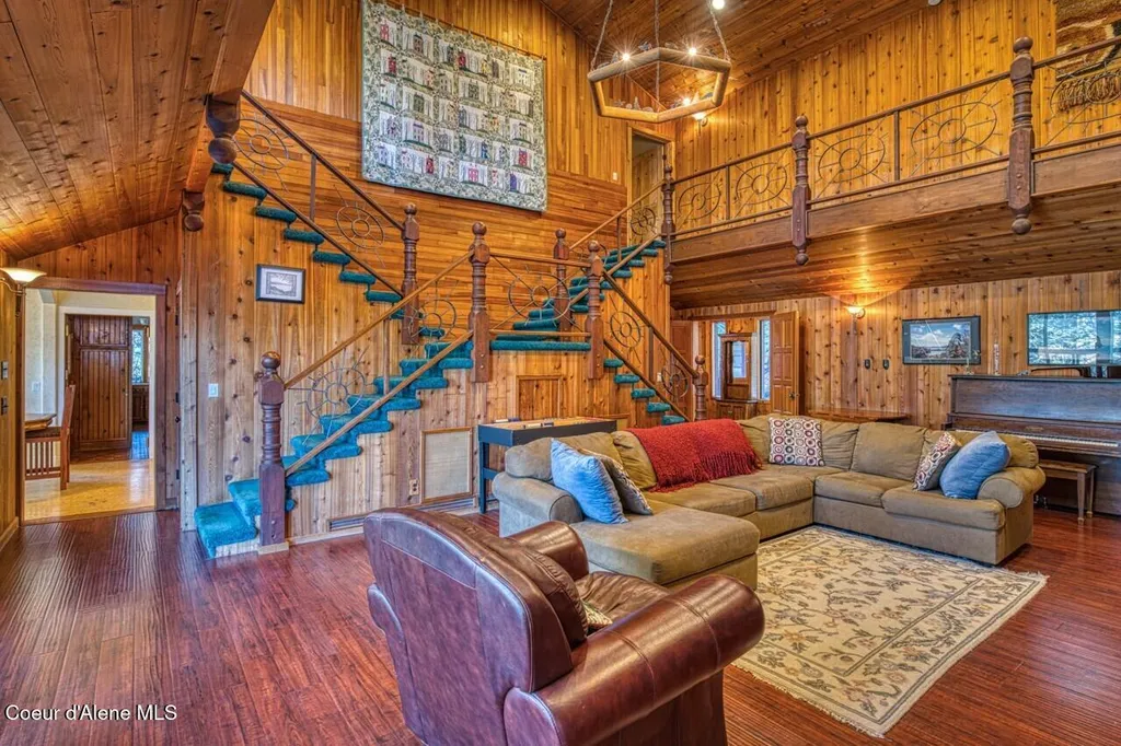 2298 Selkirk Road Sandpoint ID 83864