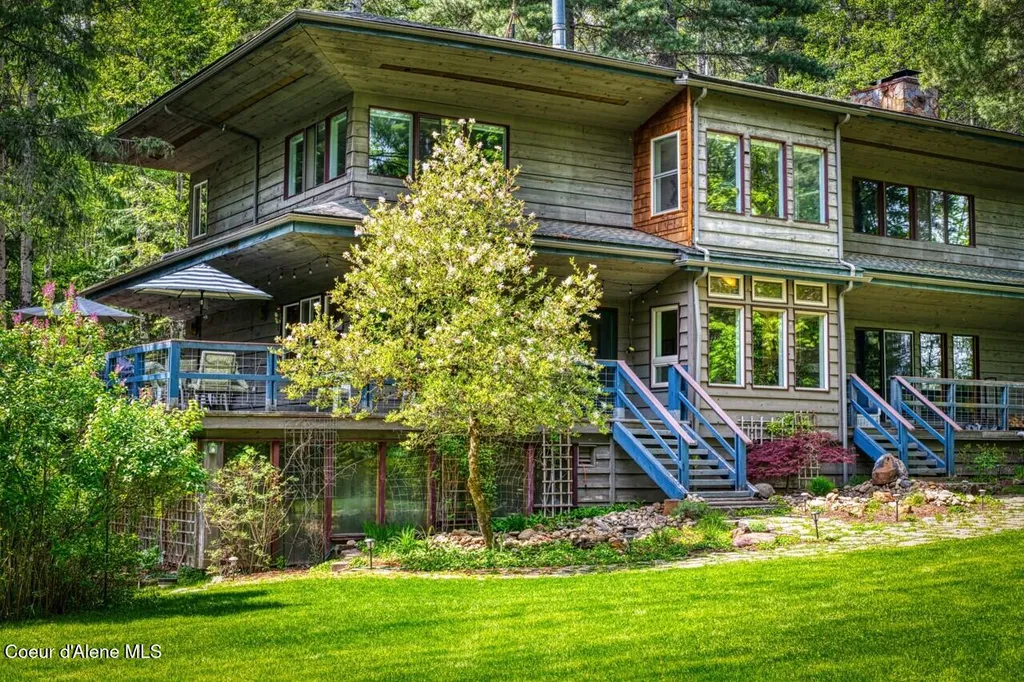 2298 Selkirk Road Sandpoint ID 83864
