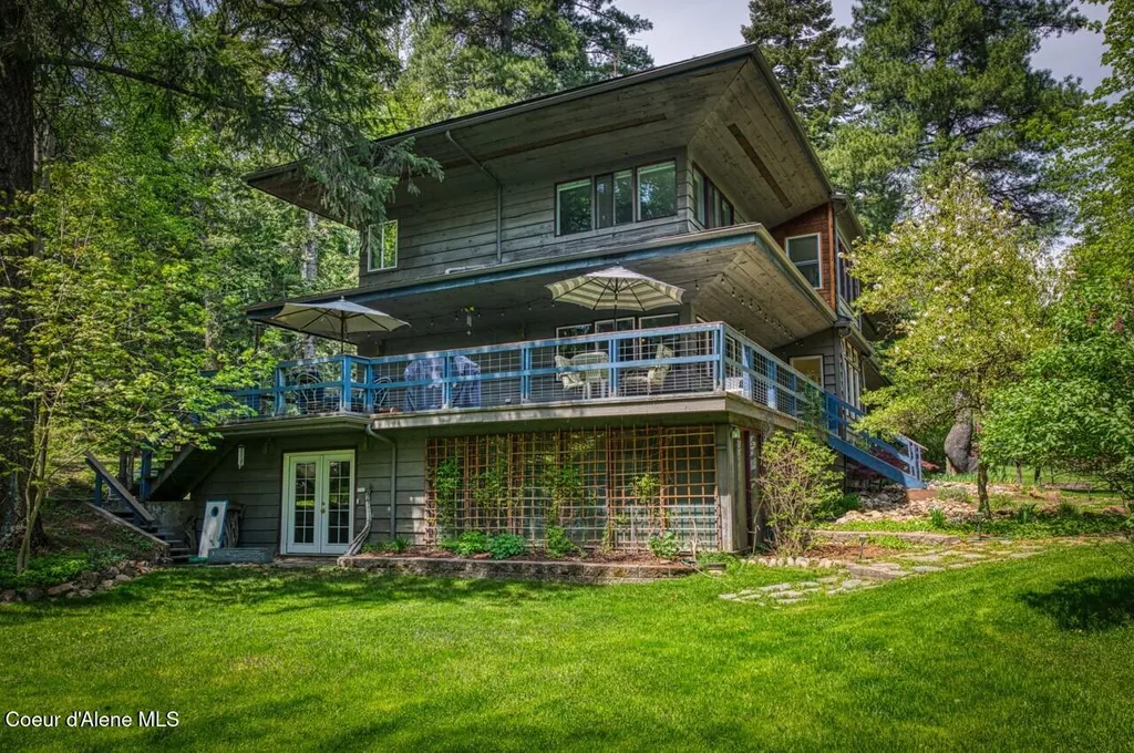 2298 Selkirk Road Sandpoint ID 83864