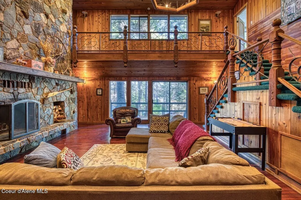 2298 Selkirk Road Sandpoint ID 83864
