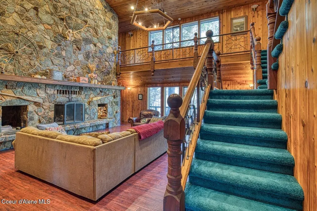 2298 Selkirk Road Sandpoint ID 83864