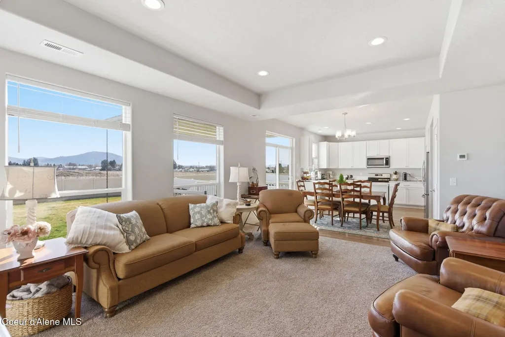 9798 N Heston Loop Hayden ID 83835