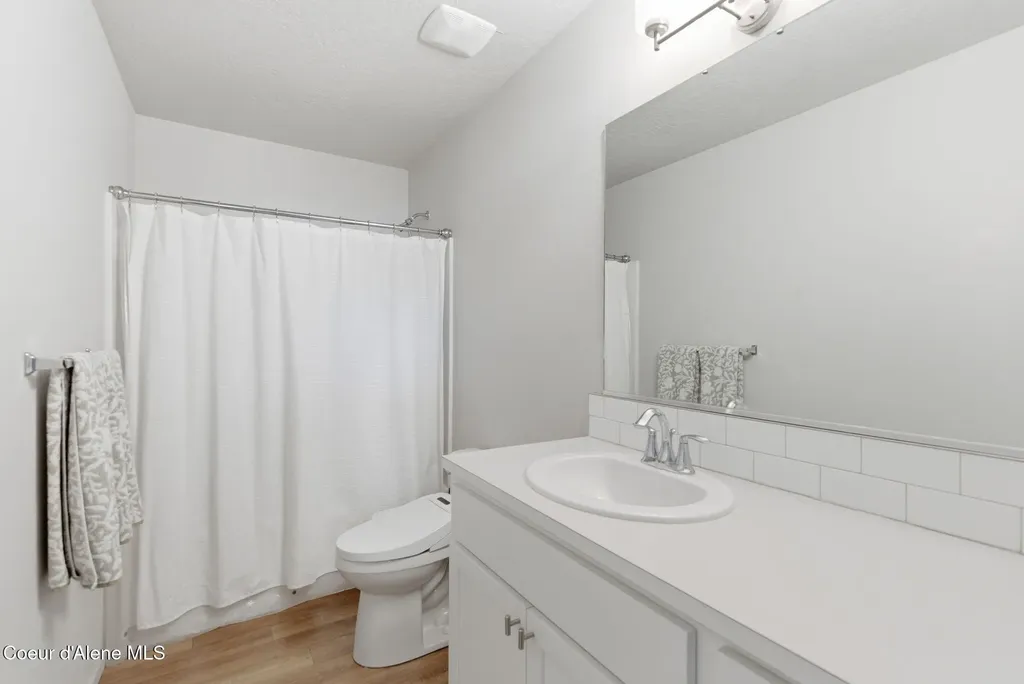 9798 N Heston Loop Hayden ID 83835