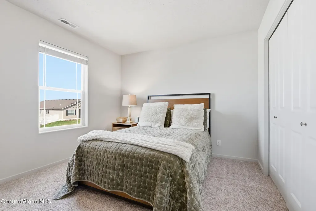 9798 N Heston Loop Hayden ID 83835