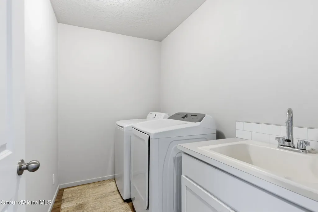 9798 N Heston Loop Hayden ID 83835