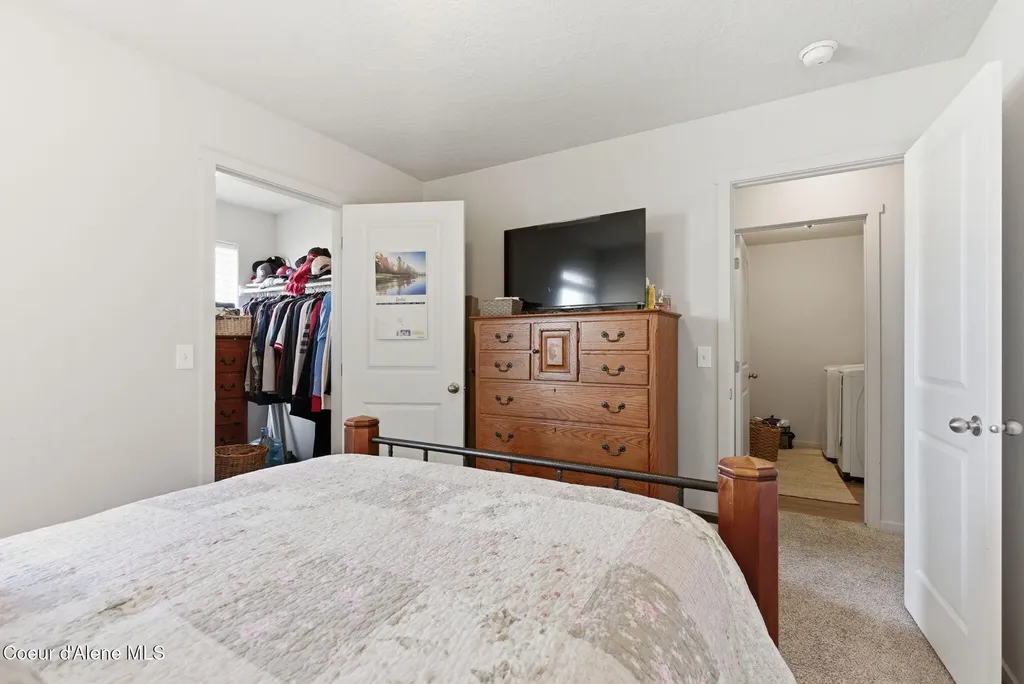 9798 N Heston Loop Hayden ID 83835