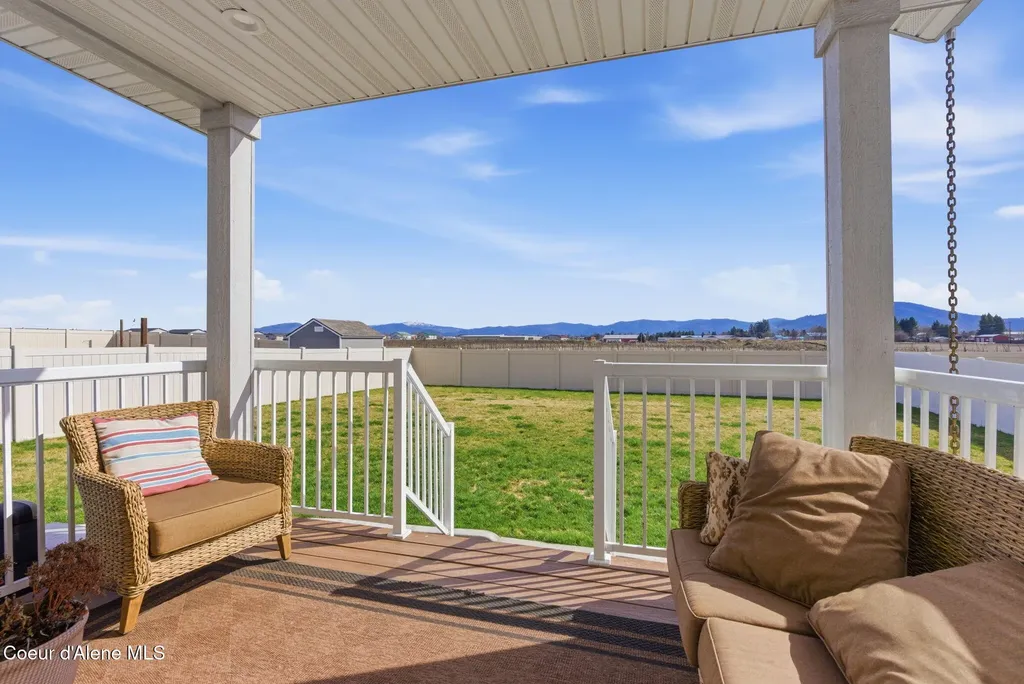 9798 N Heston Loop Hayden ID 83835