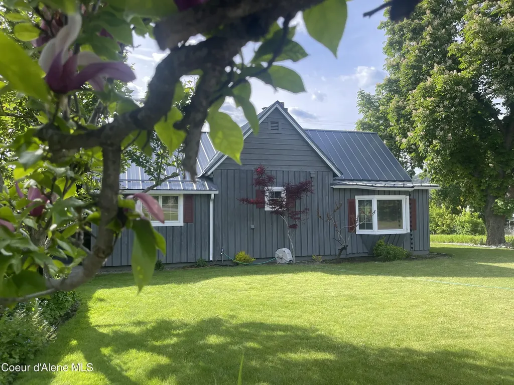 7042 Oak Street Bonners Ferry ID 83805