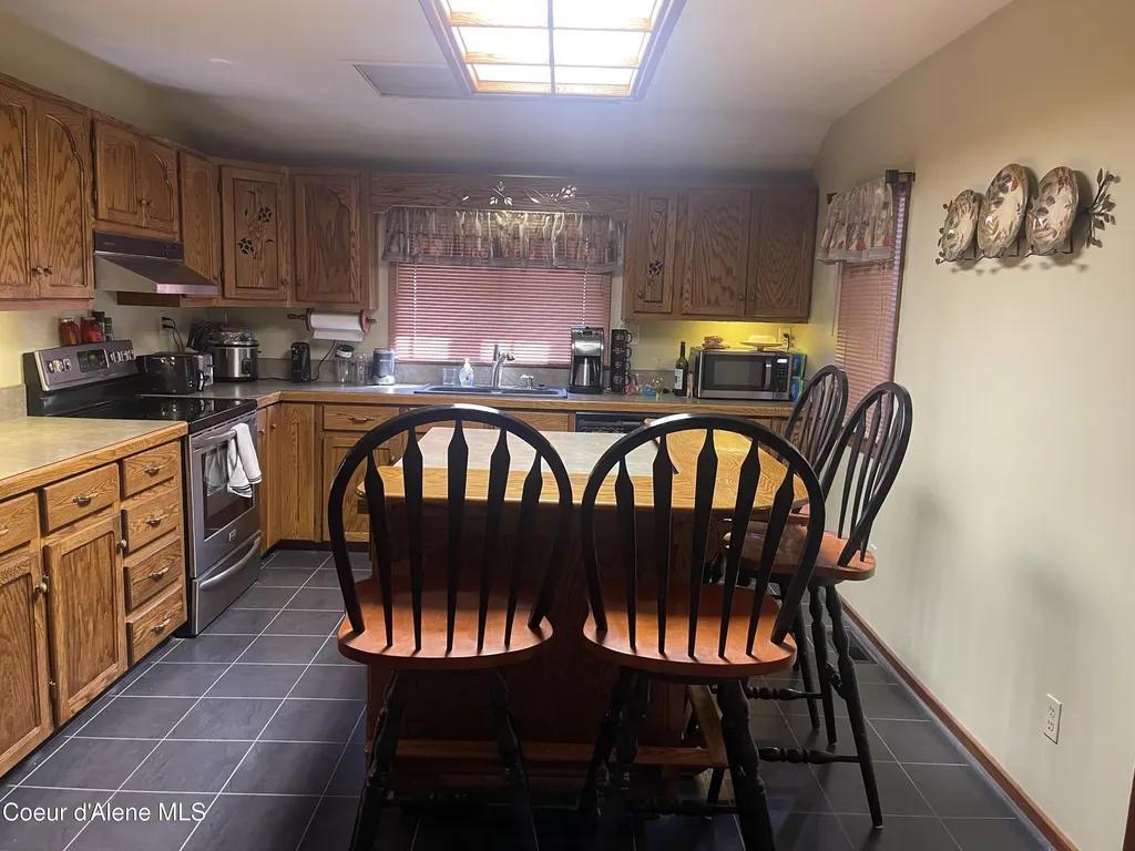 7042 Oak Street Bonners Ferry ID 83805