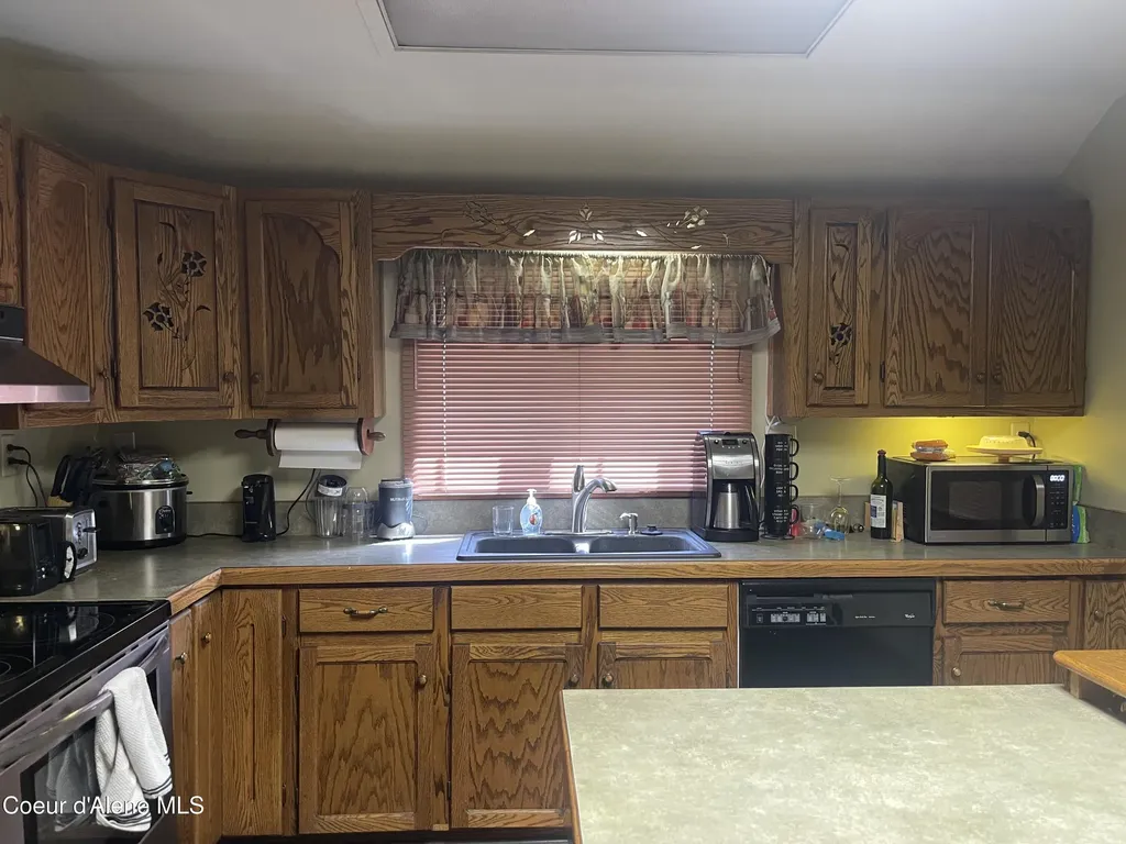 7042 Oak Street Bonners Ferry ID 83805